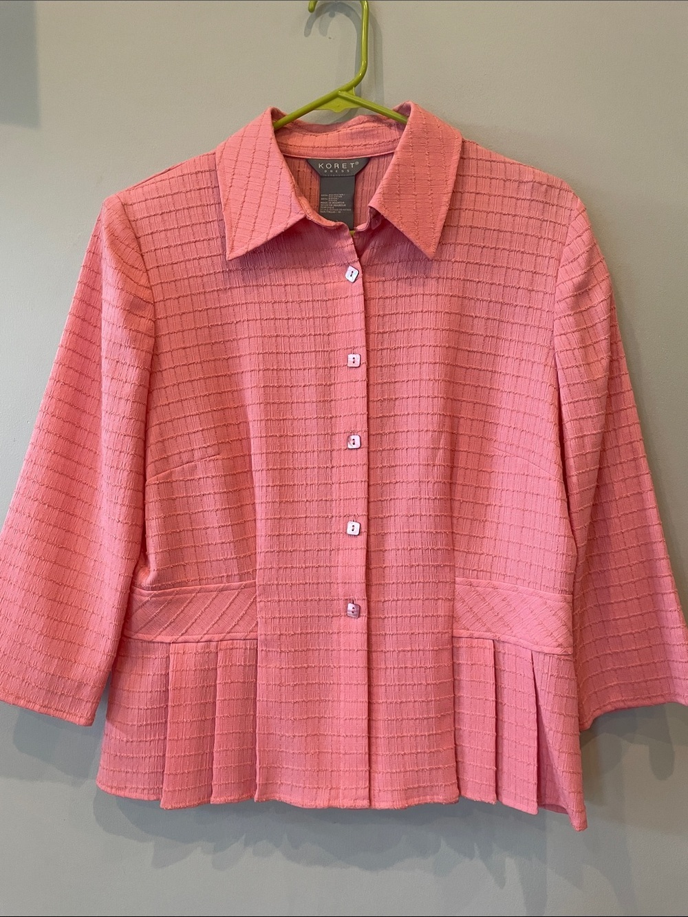 Koret bubblegum -Pink Textured Button up blouse